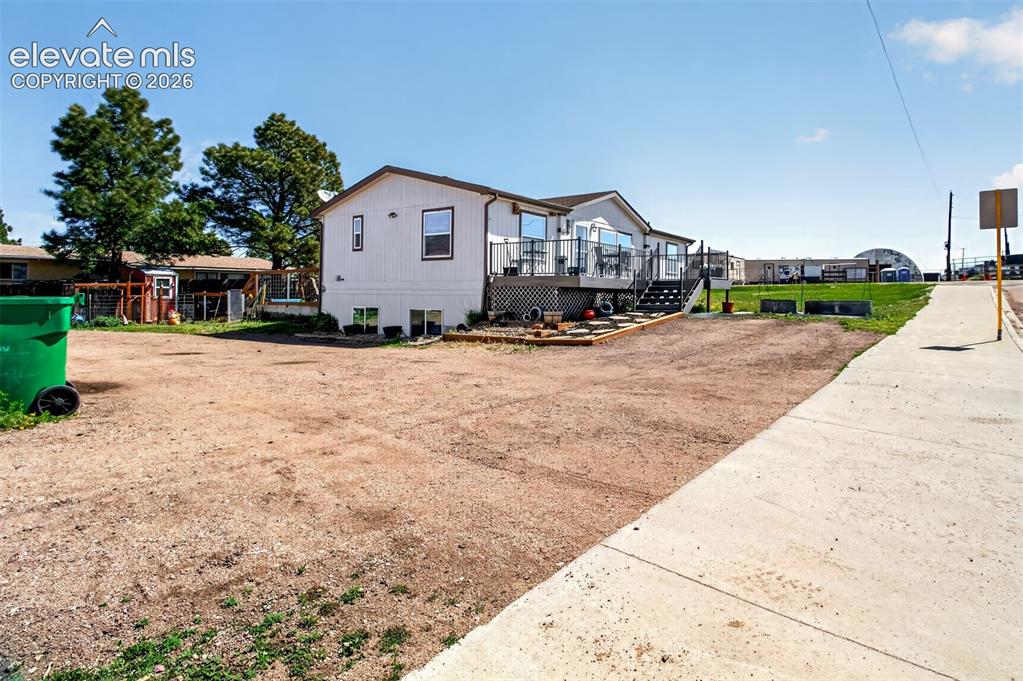 Image 8 of 50: Front of Structure