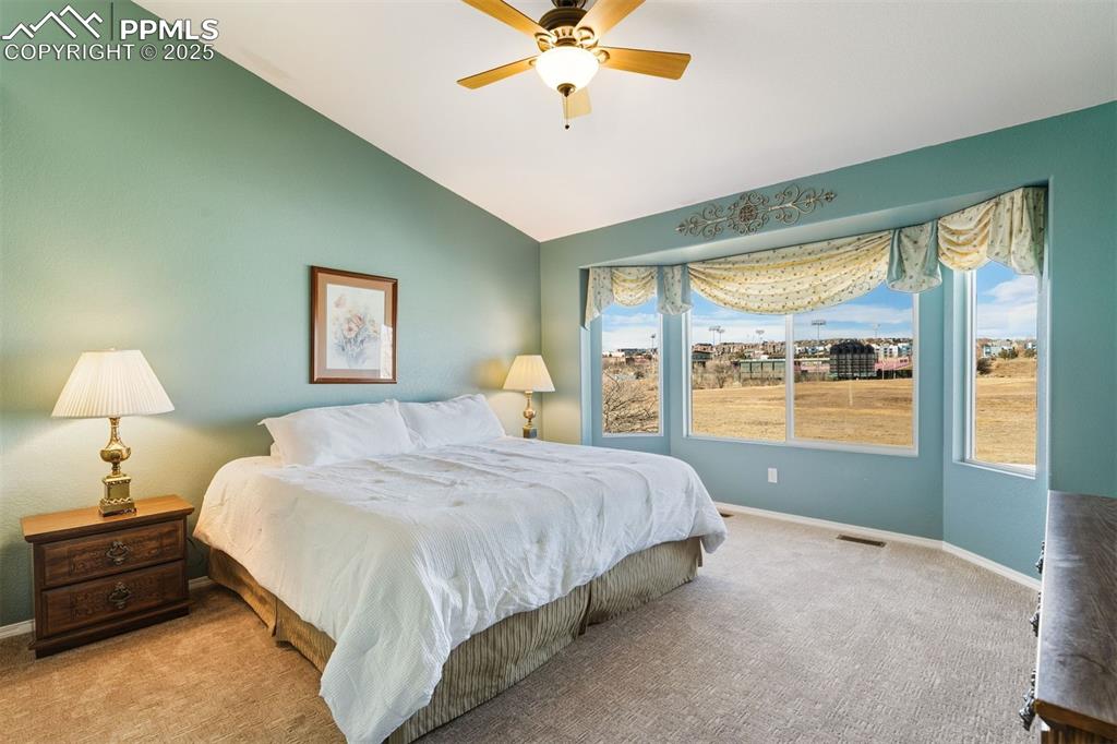 Image 10 of 41: Bedroom