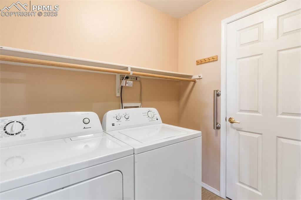 Image 21 of 41: Laundry