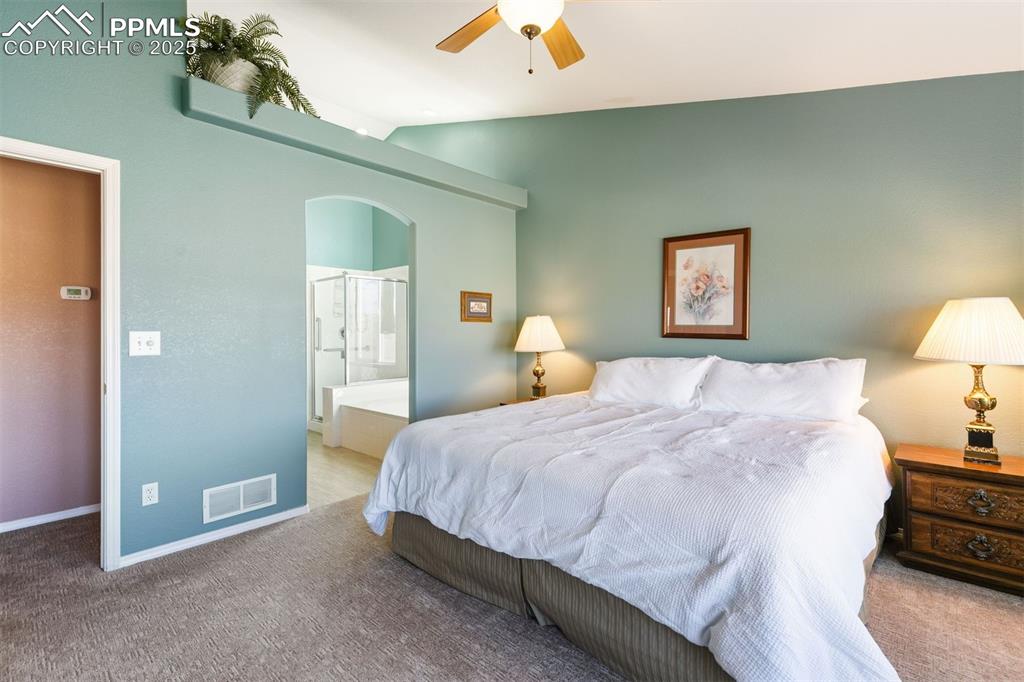 Image 9 of 41: Bedroom