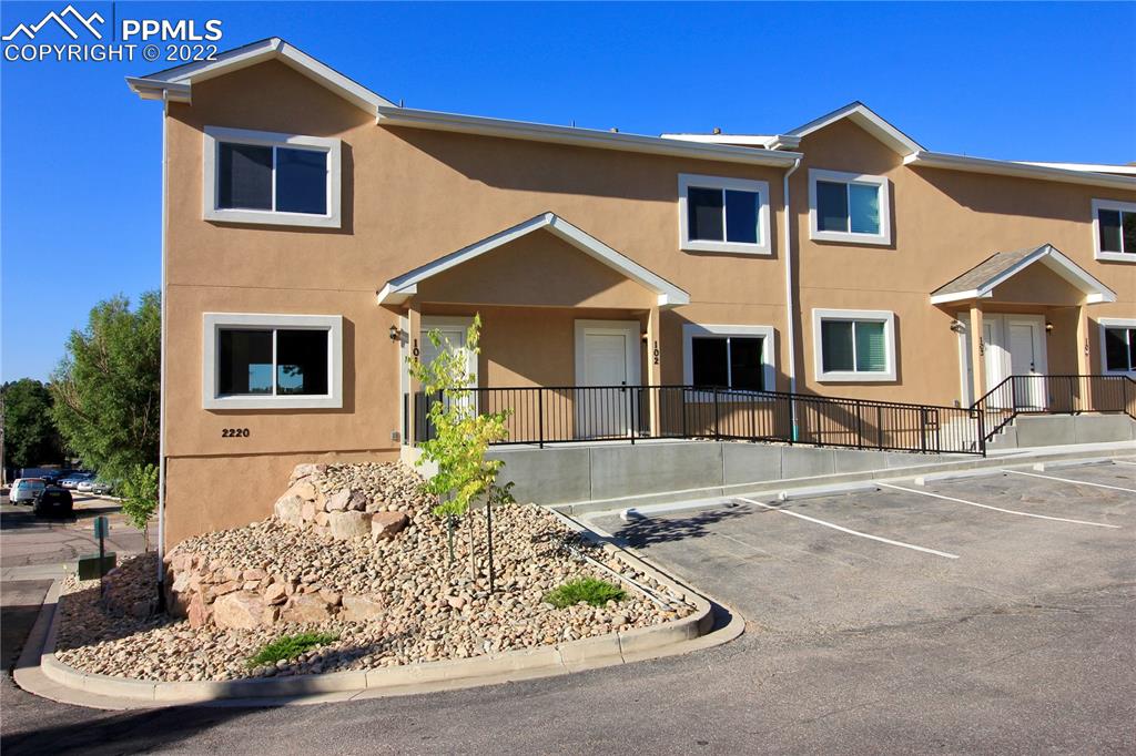 Listing 8688282, Image 1 of 49