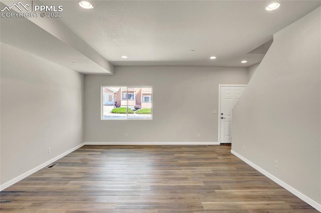 Listing 8688282, Image 16 of 49