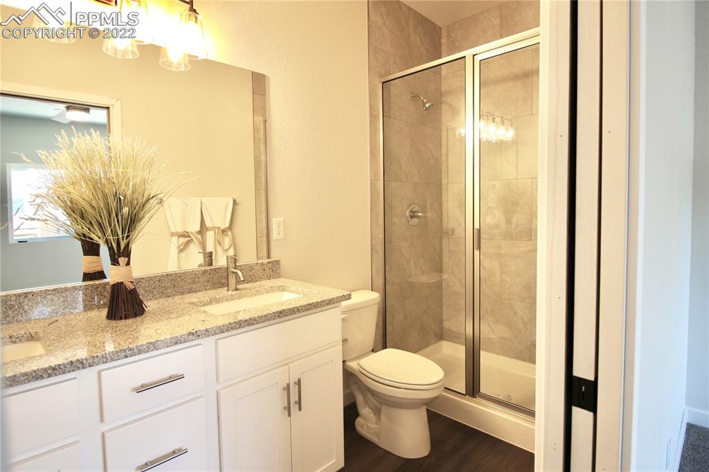 Listing 8688282, Image 25 of 49