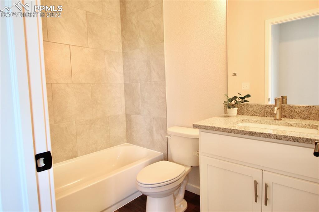 Listing 8688282, Image 29 of 49