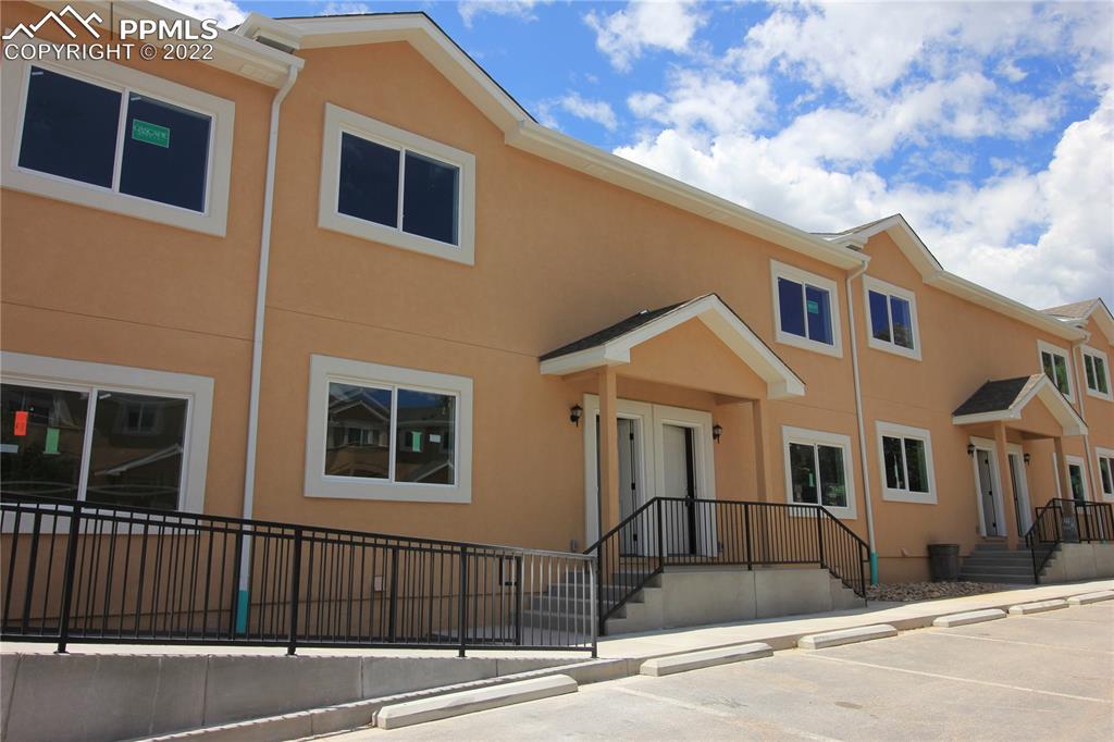 Listing 8688282, Image 3 of 49