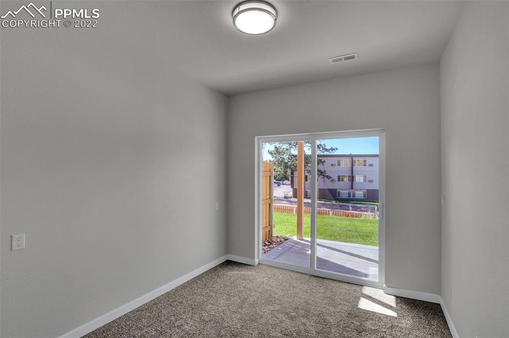 Listing 8688282, Image 37 of 49