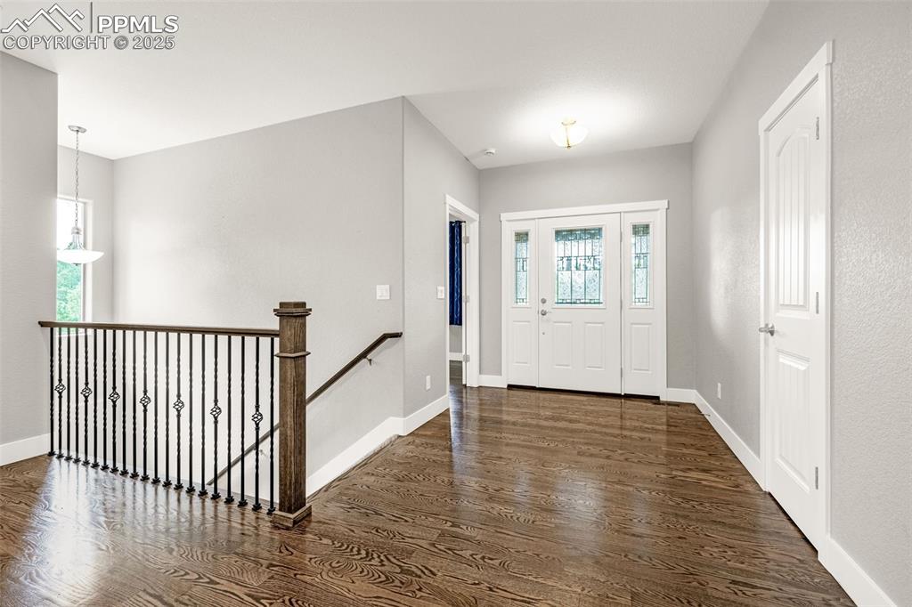 Image 7 of 42: Entry
