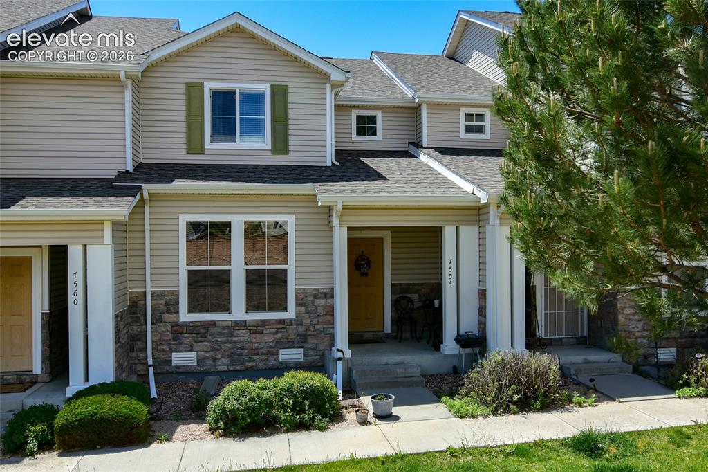 Image 1 of 22: Front of the home