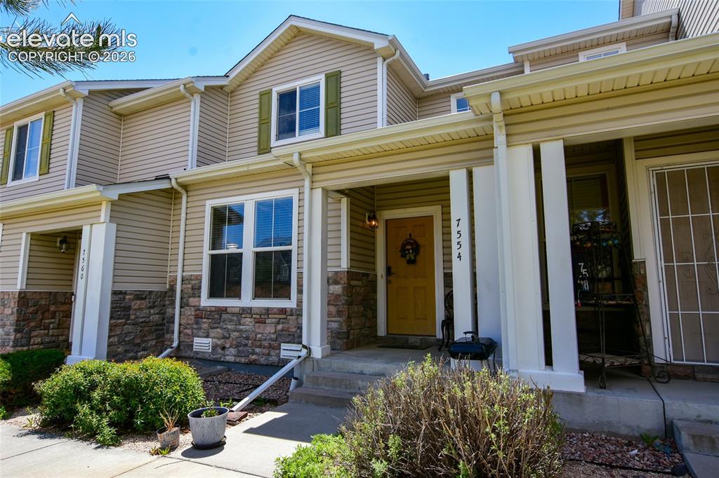 Image 21 of 22: Front of Home