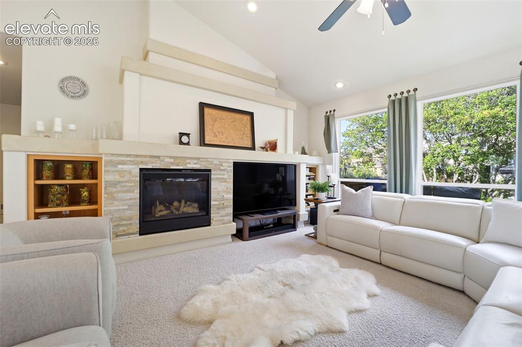 Image 10 of 50: Living Room