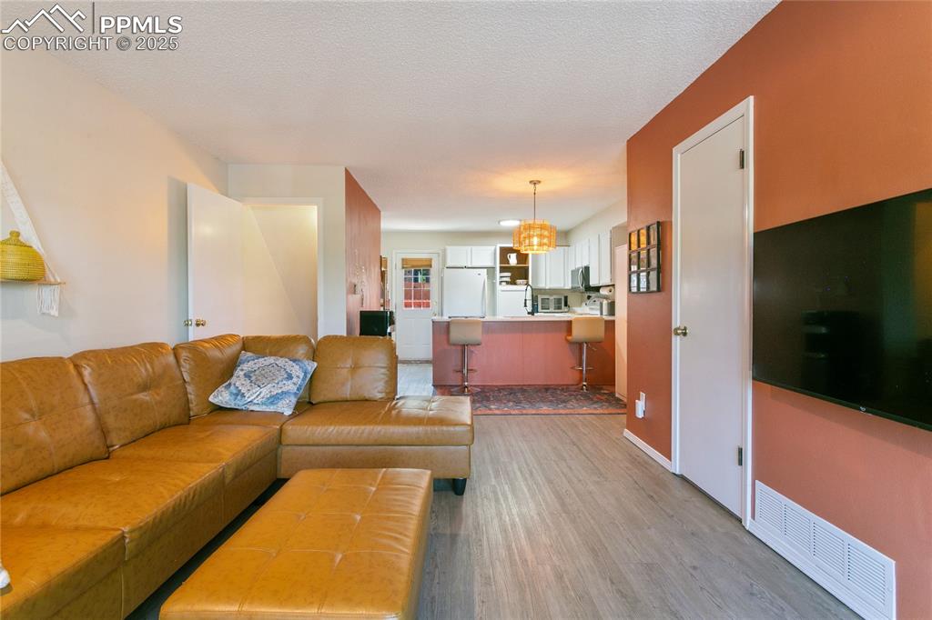 Image 4 of 28: Living Room