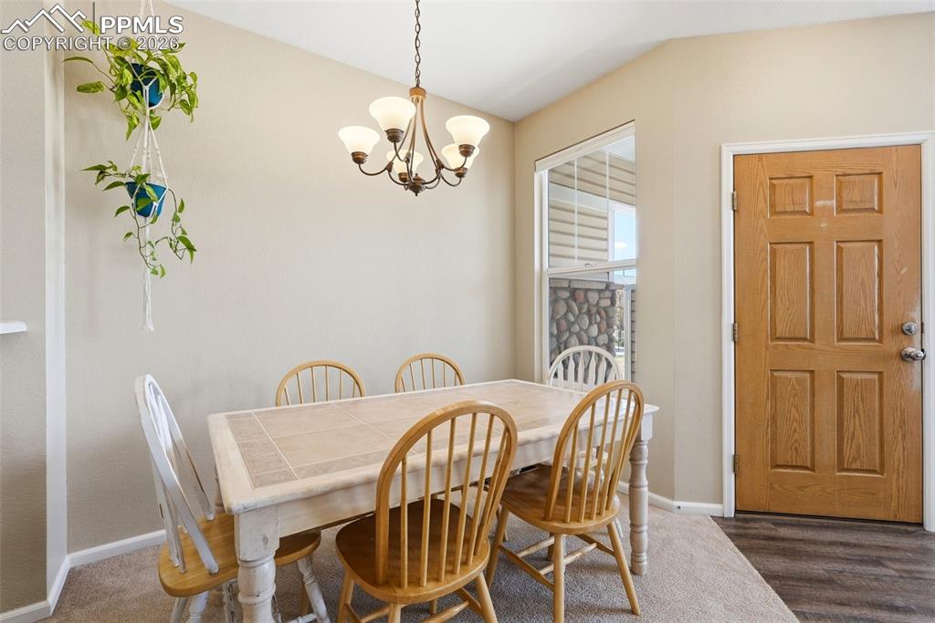 Image 9 of 43: Dining Area