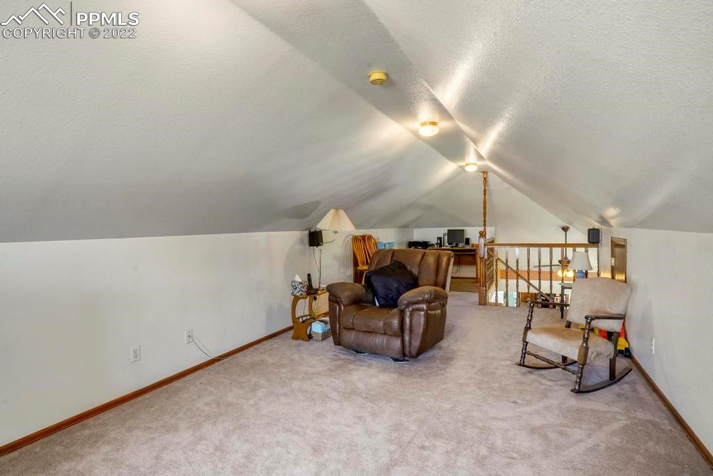 Listing 8694717, Image 24 of 40