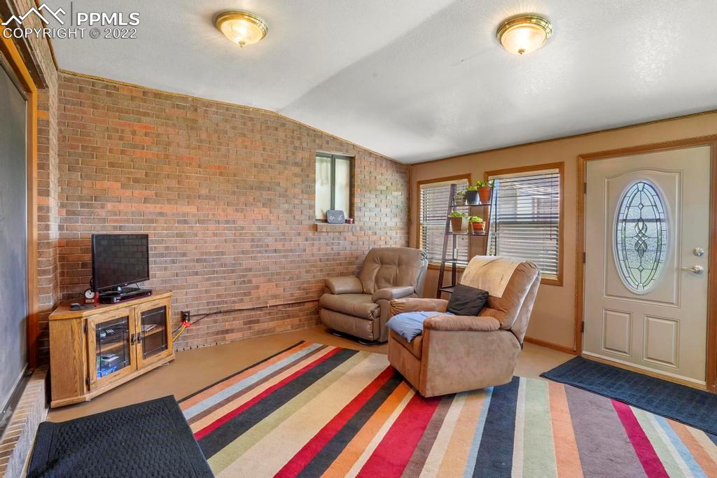 Listing 8694717, Image 25 of 40