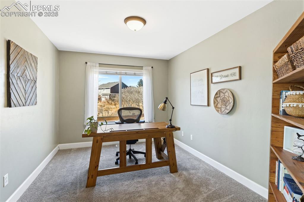 Image 12 of 48: Great Room