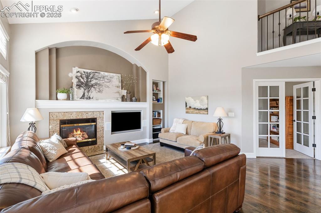 Image 13 of 48: Office