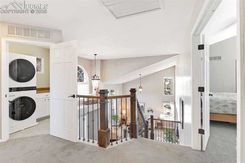 Image 21 of 48: Bathroom