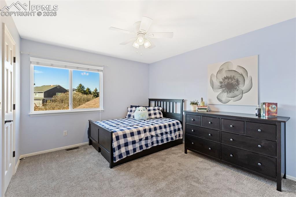 Image 34 of 48: Bedroom