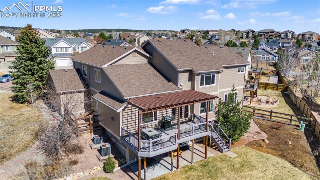 Image 43 of 48: Back of Structure