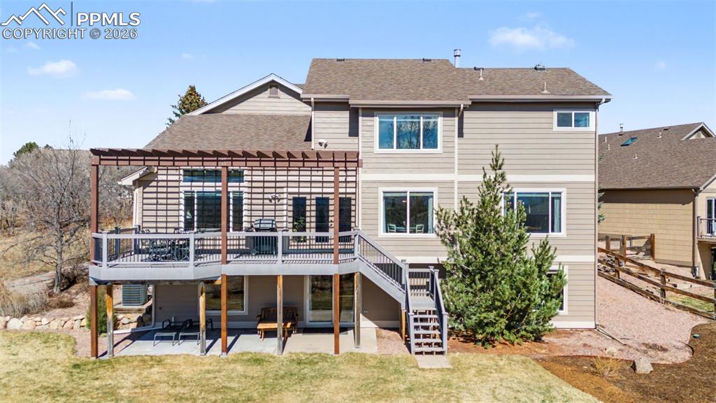 Image 45 of 48: Back of Structure