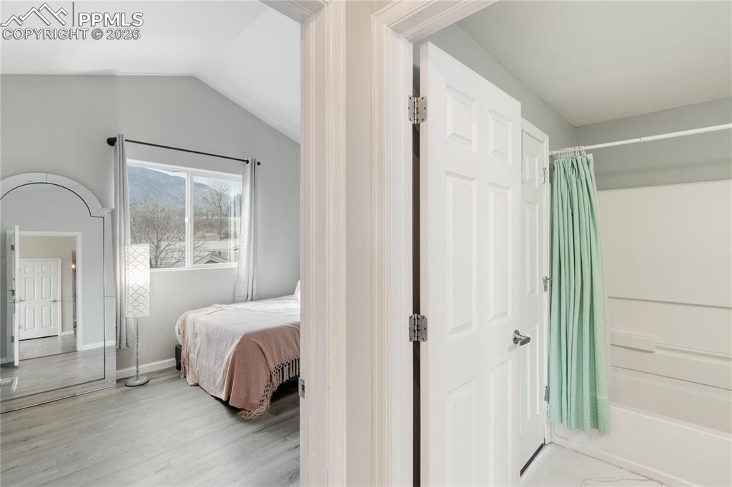 Image 30 of 35: Bedroom