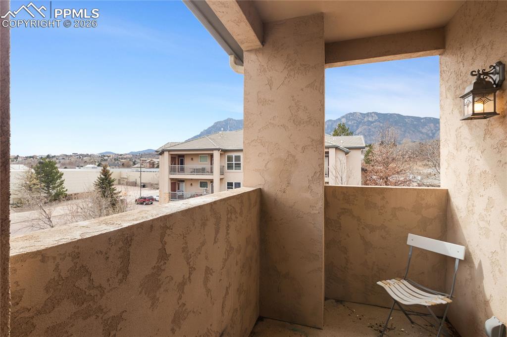 Image 34 of 35: Balcony