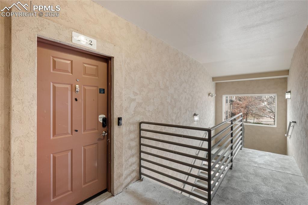 Image 4 of 35: Entry