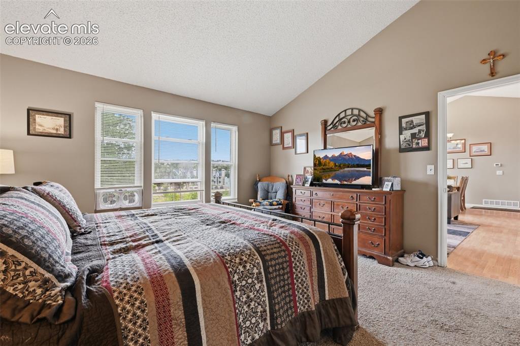 Image 18 of 38: Bedroom