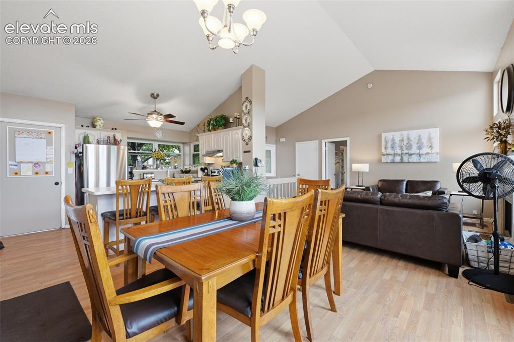 Image 7 of 38: Dining Area