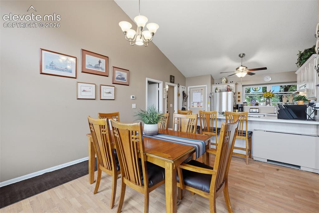 Image 8 of 38: Dining Area