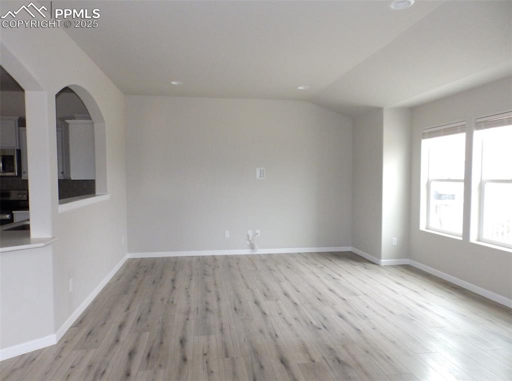 Image 4 of 15: Living Room