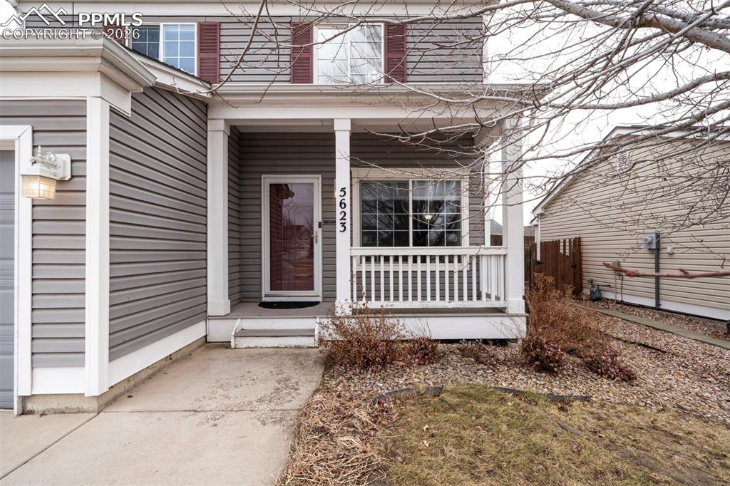 Image 2 of 32: Entry