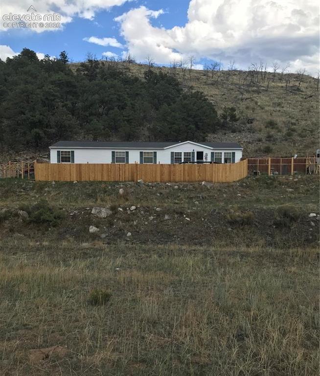 Image 1 of 19: Back of Structure