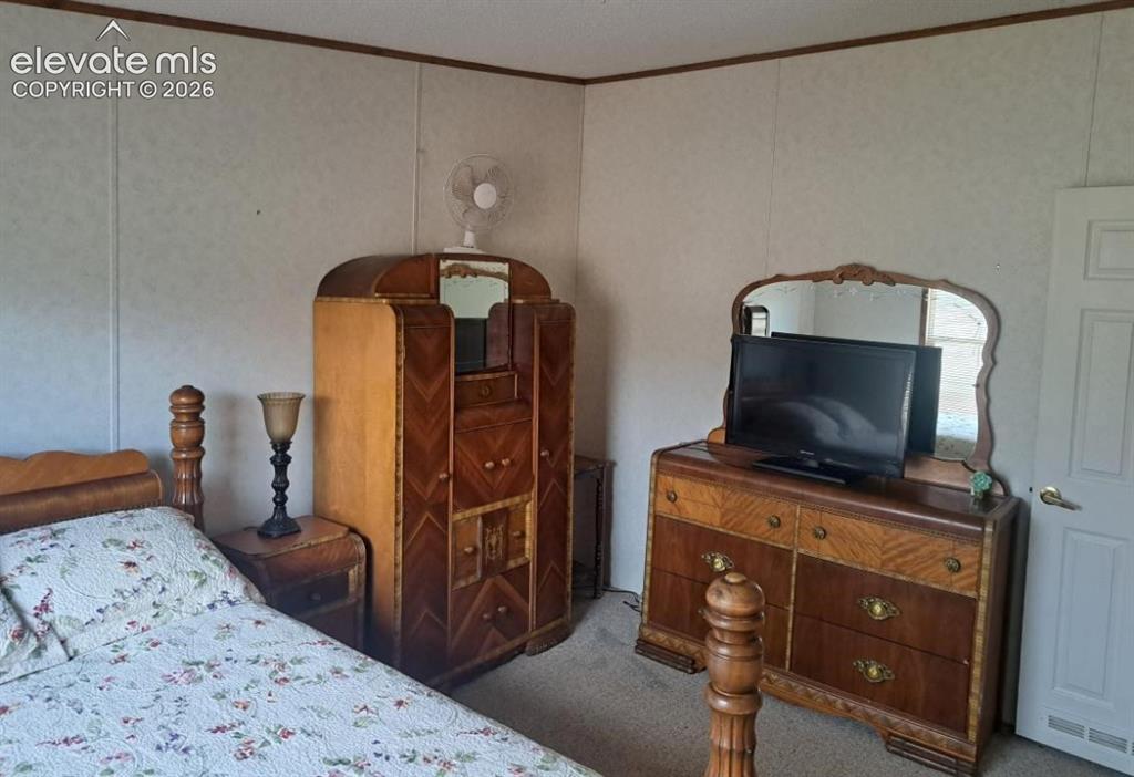 Image 15 of 19: Bedroom