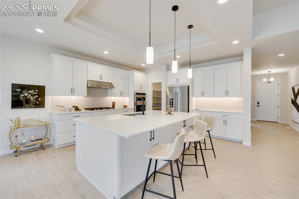 Image 5 of 11: Kitchen