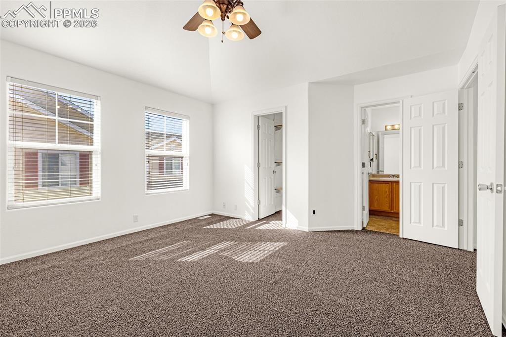 Image 12 of 33: Bedroom