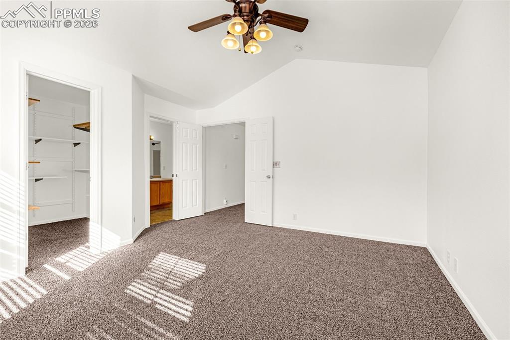 Image 13 of 33: Bedroom