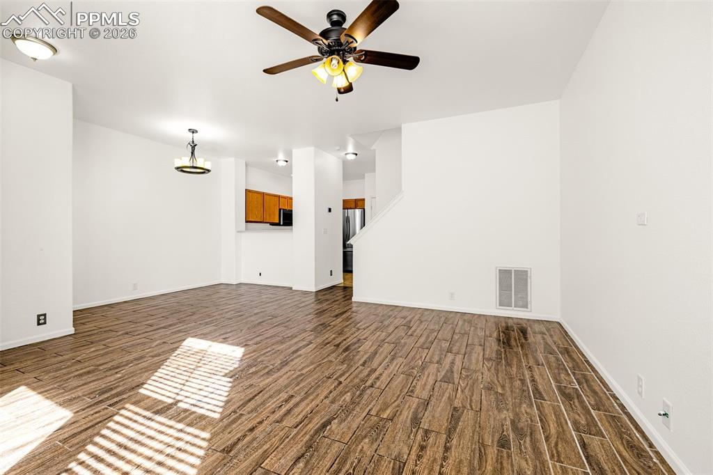 Image 4 of 33: Living Room