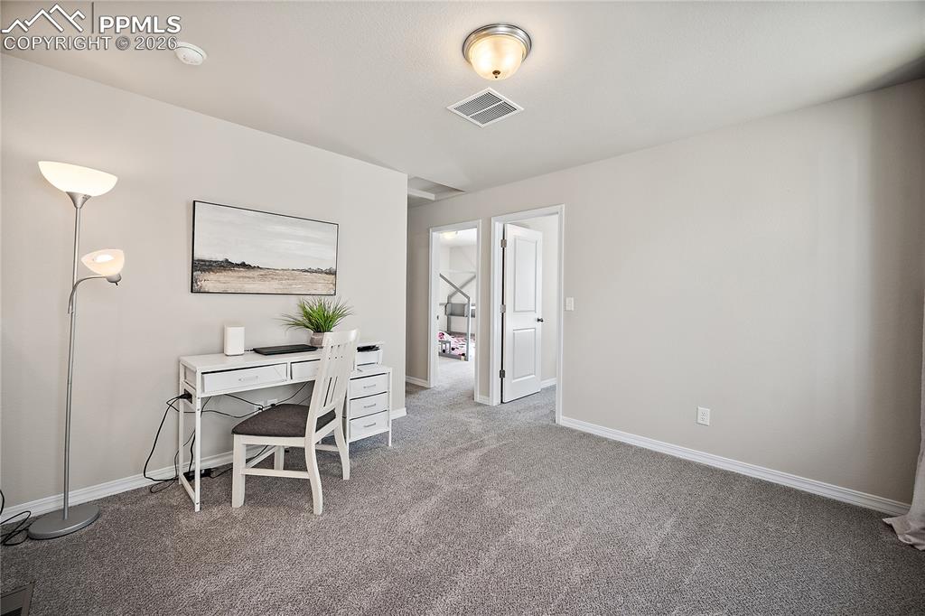 Image 17 of 50: Loft