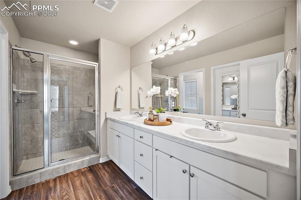 Image 23 of 50: Master Bathroom