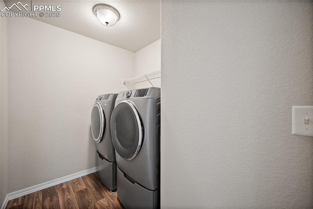 Image 31 of 50: Laundry