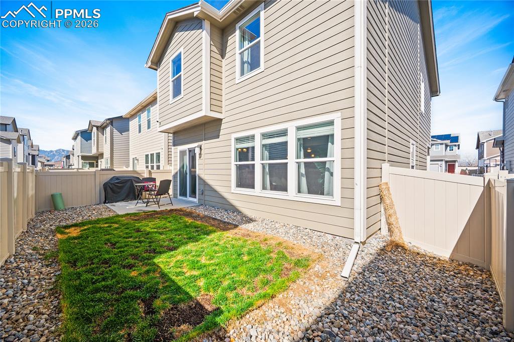 Image 33 of 50: Back of Structure