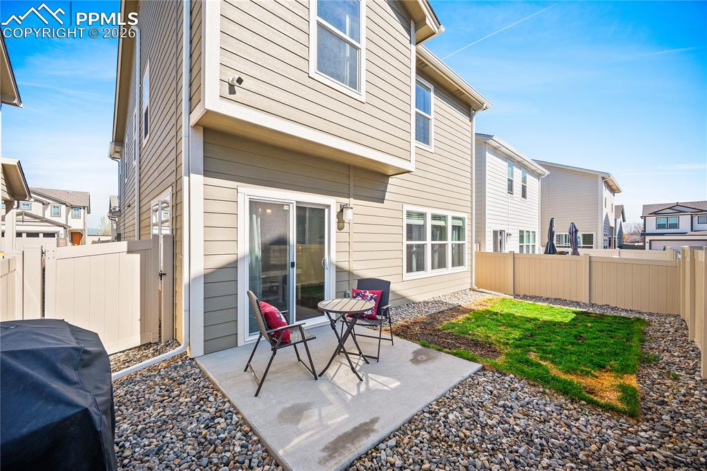 Image 34 of 50: Back of Structure