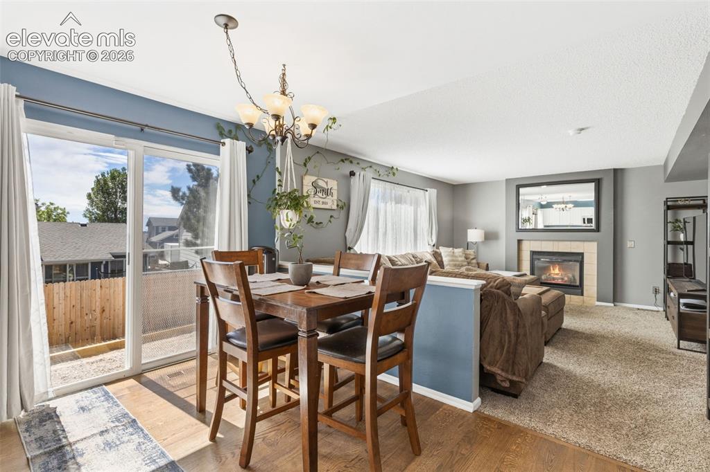 Image 12 of 50: Dining Area