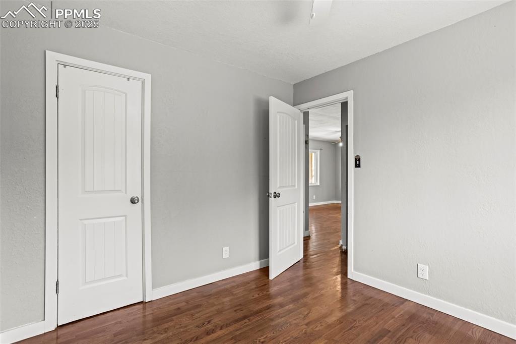 Image 16 of 22: Bedroom