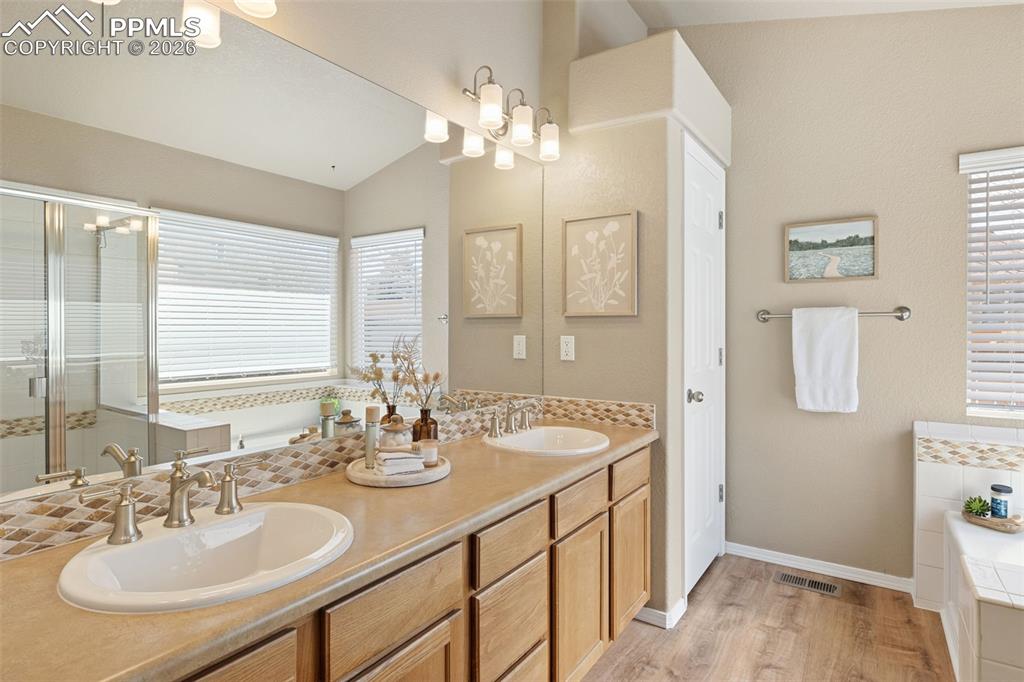 Image 22 of 44: Master Bathroom