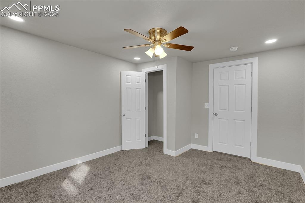 Image 15 of 28: Bedroom