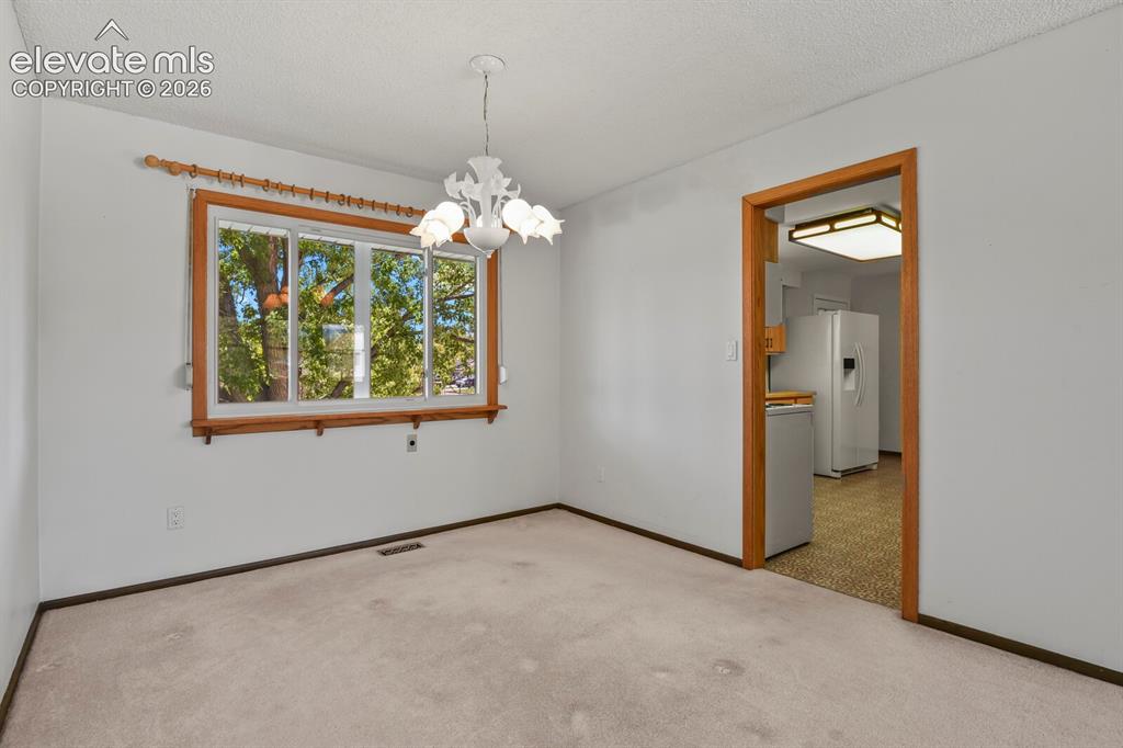 Image 8 of 39: Dining Room