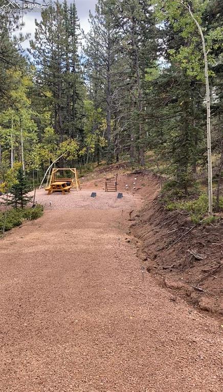 Image 8 of 15: Driveway