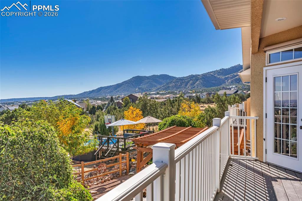 Image 39 of 50: Balcony